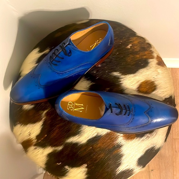 Indigo Blue Wingtip Shoes.. New without original box never been worn. - Picture 2 of 4